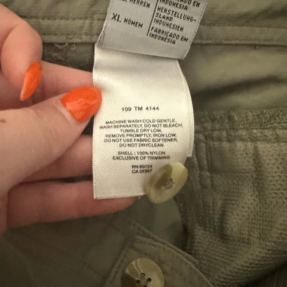 Columbia Titanium XL Dark Gray Outdoor Fishing Hiking Cargo Shorts